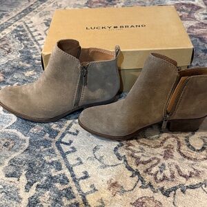 Lucky Brand Women's Suede Brown Ankle Booties